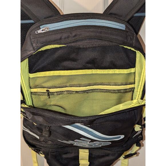 New Balance backpack LA Dodgers Logo Running Track Bag Black Yellow Hydration - Picture 10 of 13